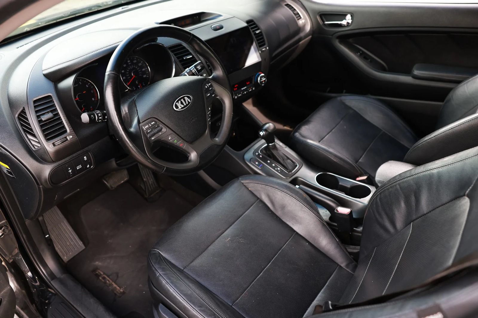Used 2016 Kia Forte Koup EX w/ EX Premium Package FWD image 19