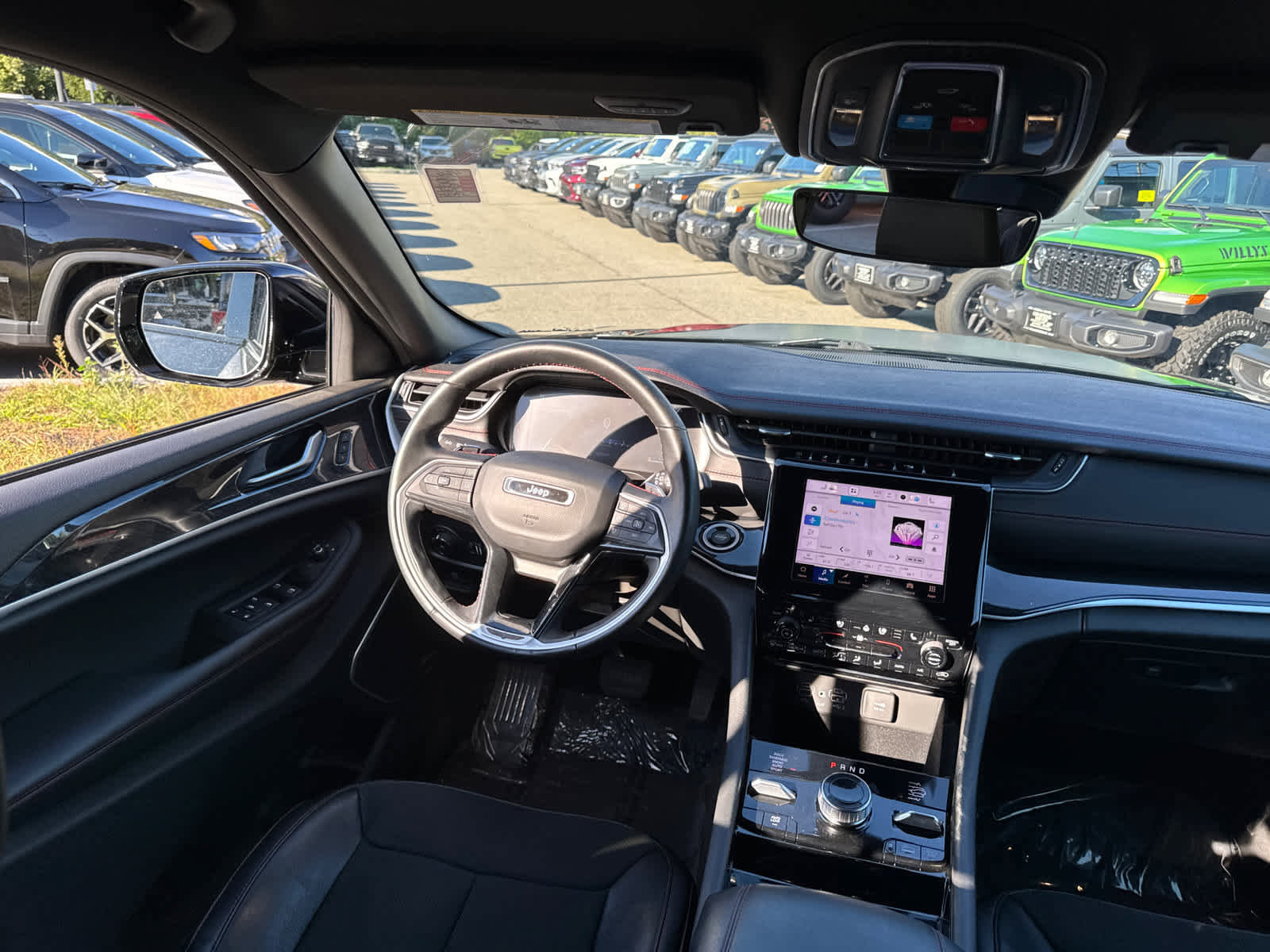 Used 2022 Jeep Grand Cherokee Trailhawk image 34