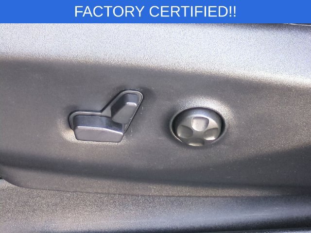 Certified 2026 Chrysler Pacifica Select FWD image 17