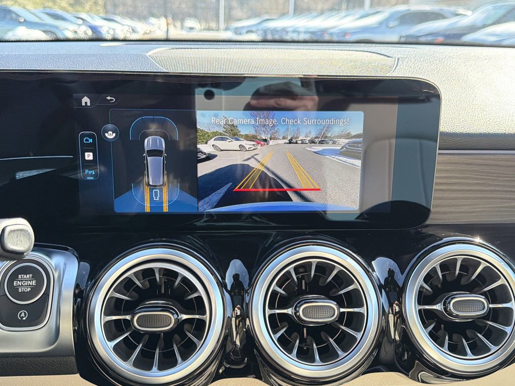 New 2025 Mercedes-Benz GLB 250 4MATIC image 29