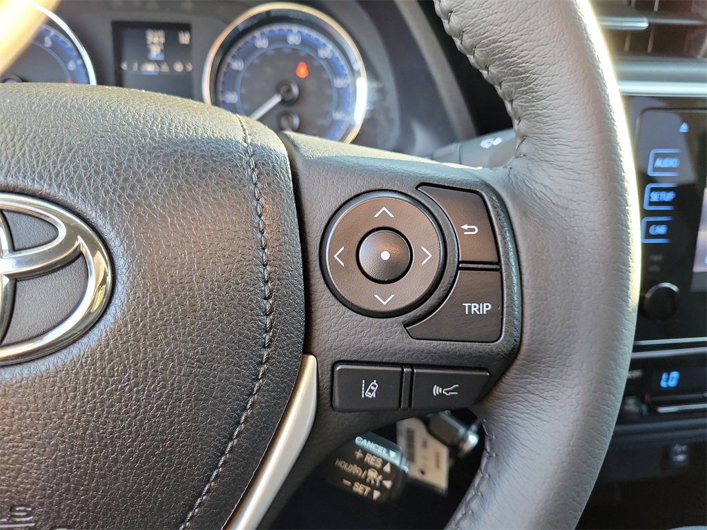 Used 2018 Toyota Corolla SE image 6