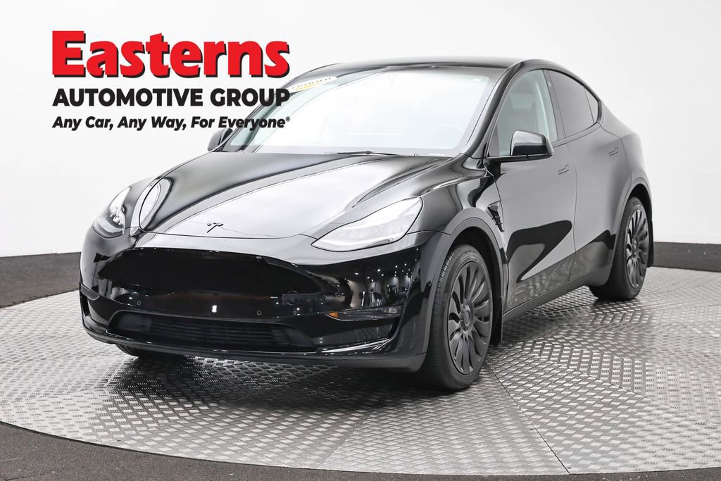Used 2022 Tesla Model Y Long Range AWD/4WD image 1