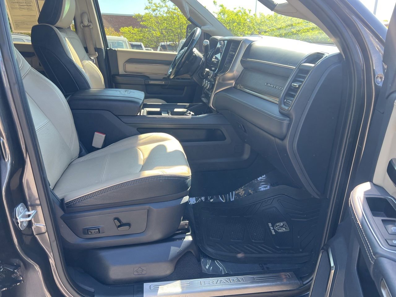 Used 2023 RAM 2500 Limited AWD/4WD image 25