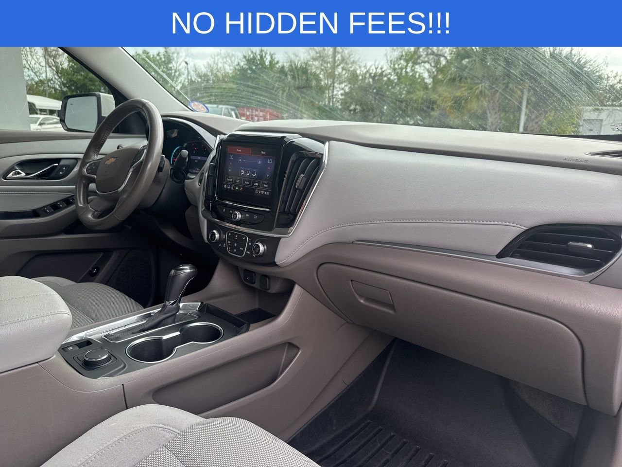 Used 2020 Chevrolet Traverse LT image 16