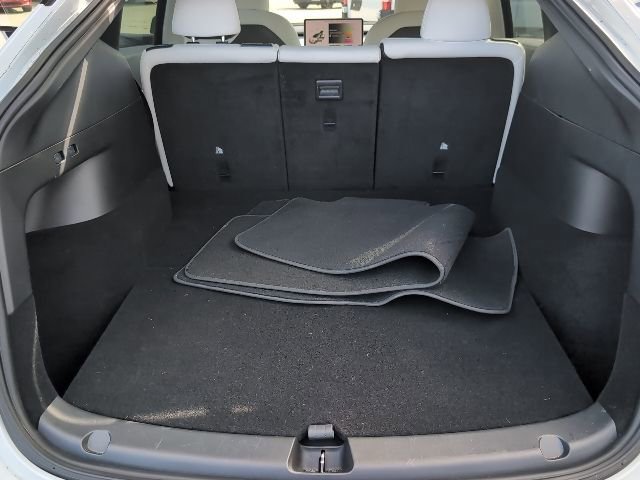 Used 2021 Tesla Model Y 2WD image 25