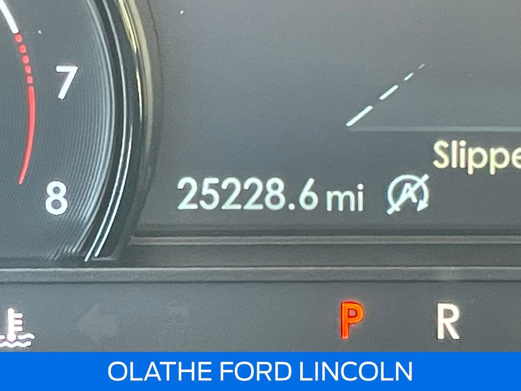 Used 2022 Lincoln Corsair AWD w/ Equipment Group 101A image 19