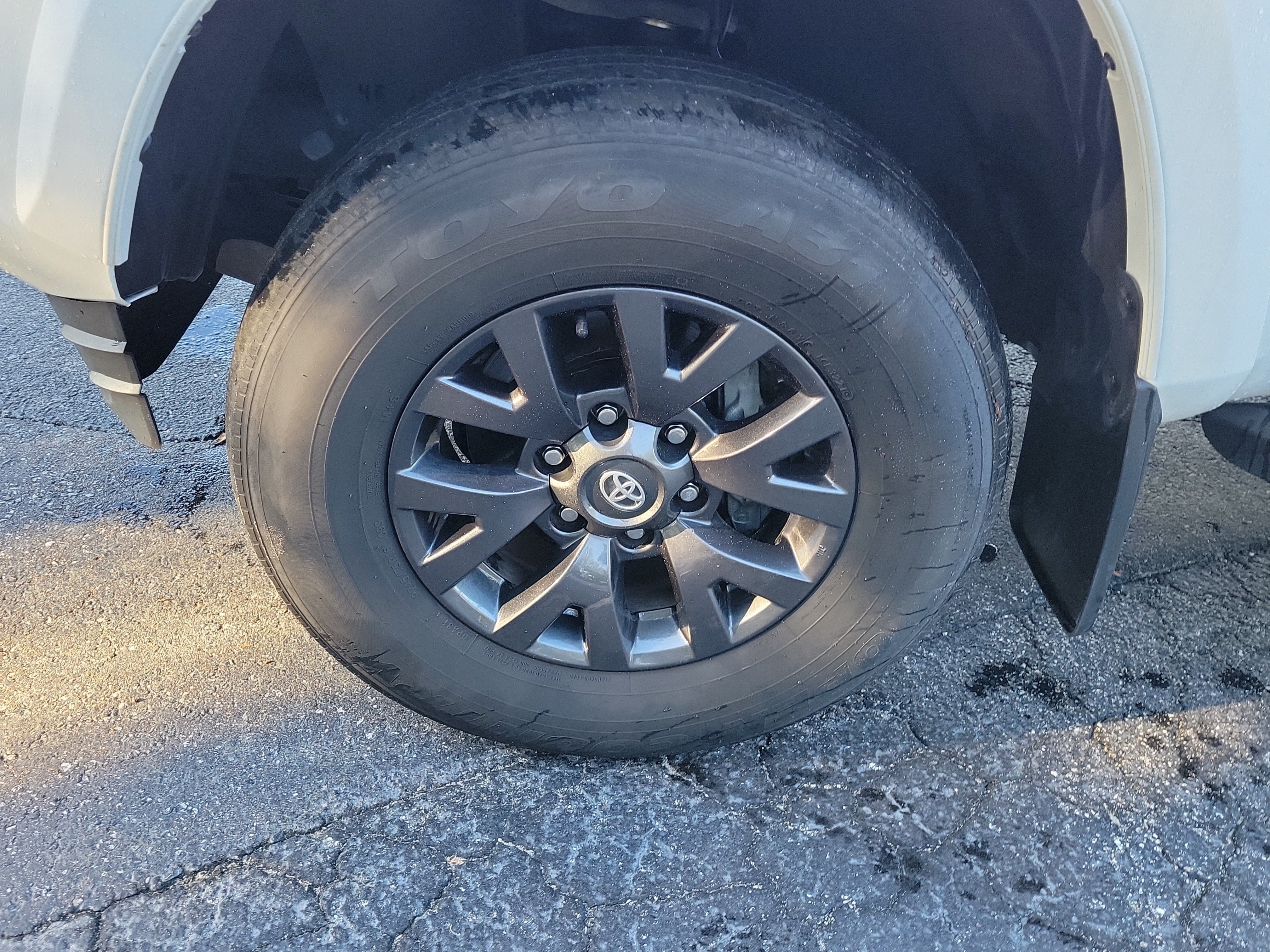 Used 2022 Toyota Tacoma SR5 w/ Technology Package RWD image 4