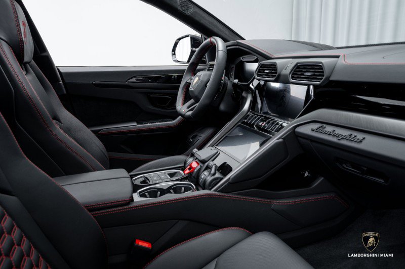 Used 2024 Lamborghini Urus S image 50