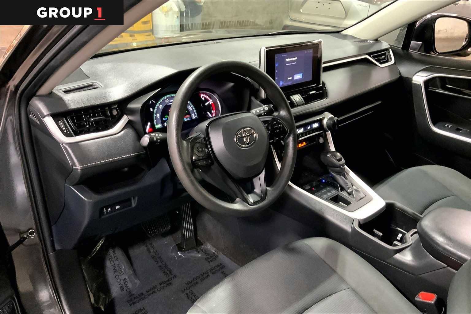 Used 2023 Toyota RAV4 LE image 17