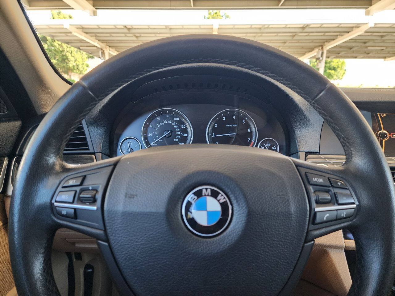 Used 2013 BMW 528i Sedan RWD image 31