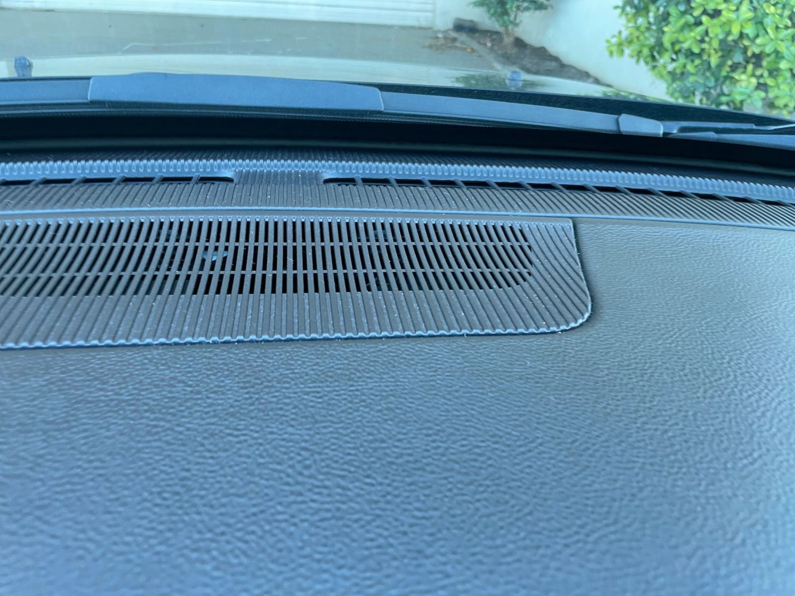 Used 2025 Jeep Compass Latitude image 17