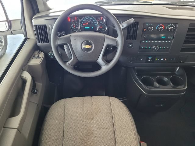 Used 2025 Chevrolet Express 3500 LT w/ LT Preferred Equipment Group RWD image 18