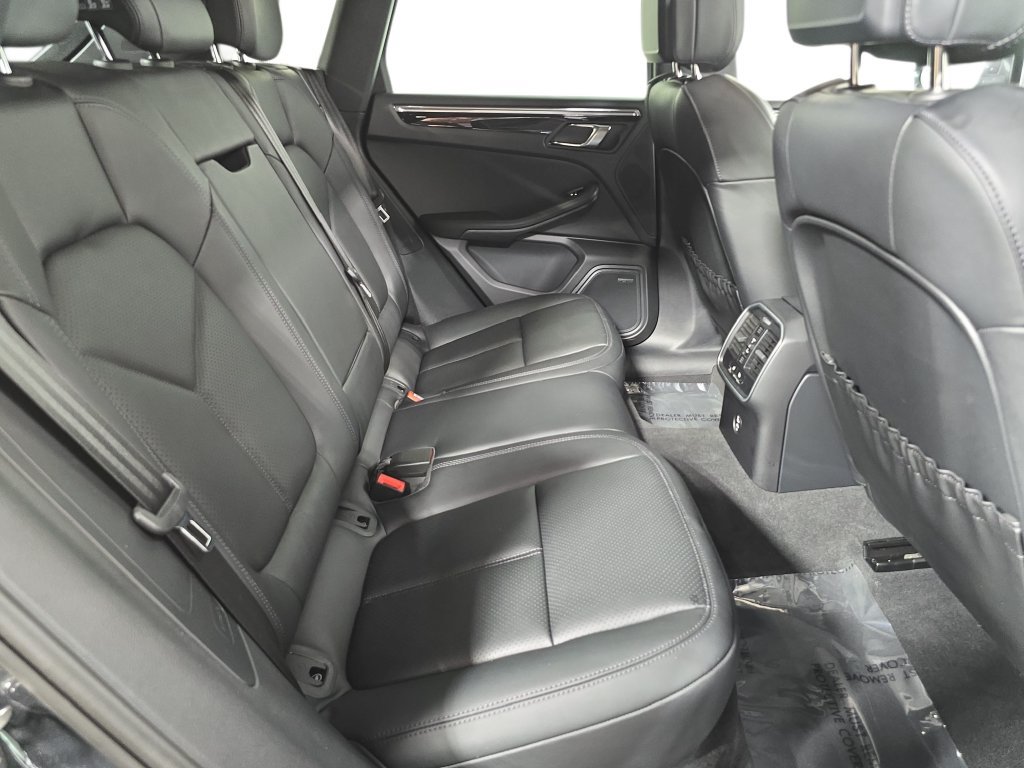 Certified 2026 Porsche Macan S AWD/4WD image 26