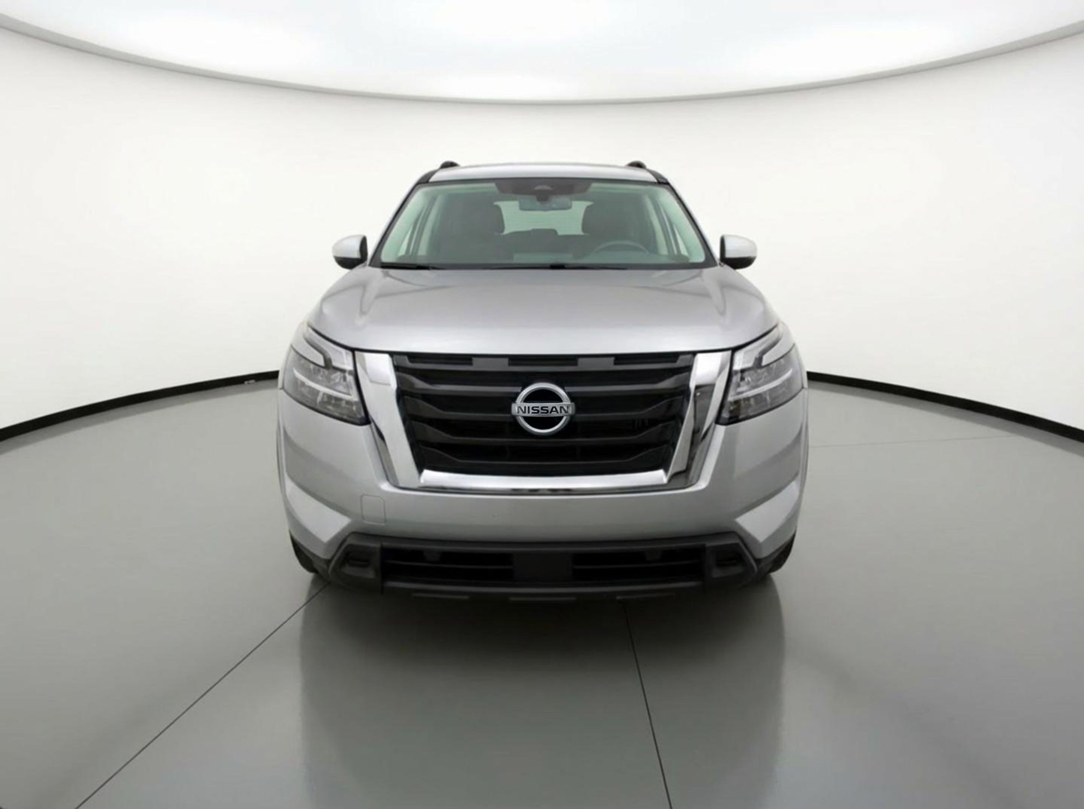 Used 2025 Nissan Pathfinder SV image 2