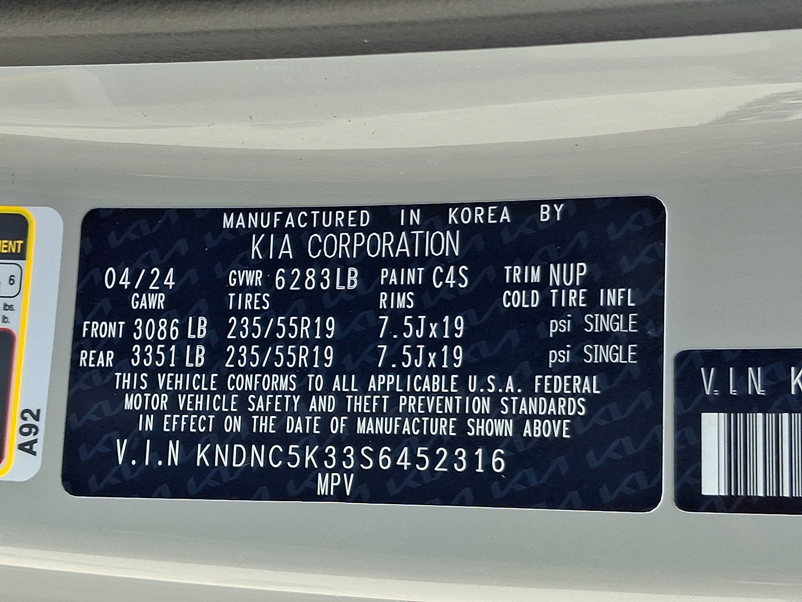 Certified 2025 Kia Carnival EX FWD image 30
