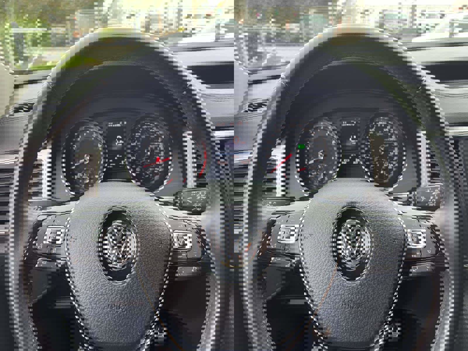 Used 2019 Volkswagen Atlas SE w/ Panoramic Sunroof Package image 31