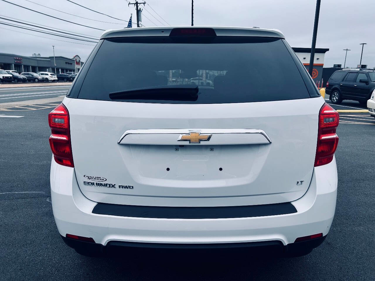 Used 2017 Chevrolet Equinox LT w/ Convenience Package image 5