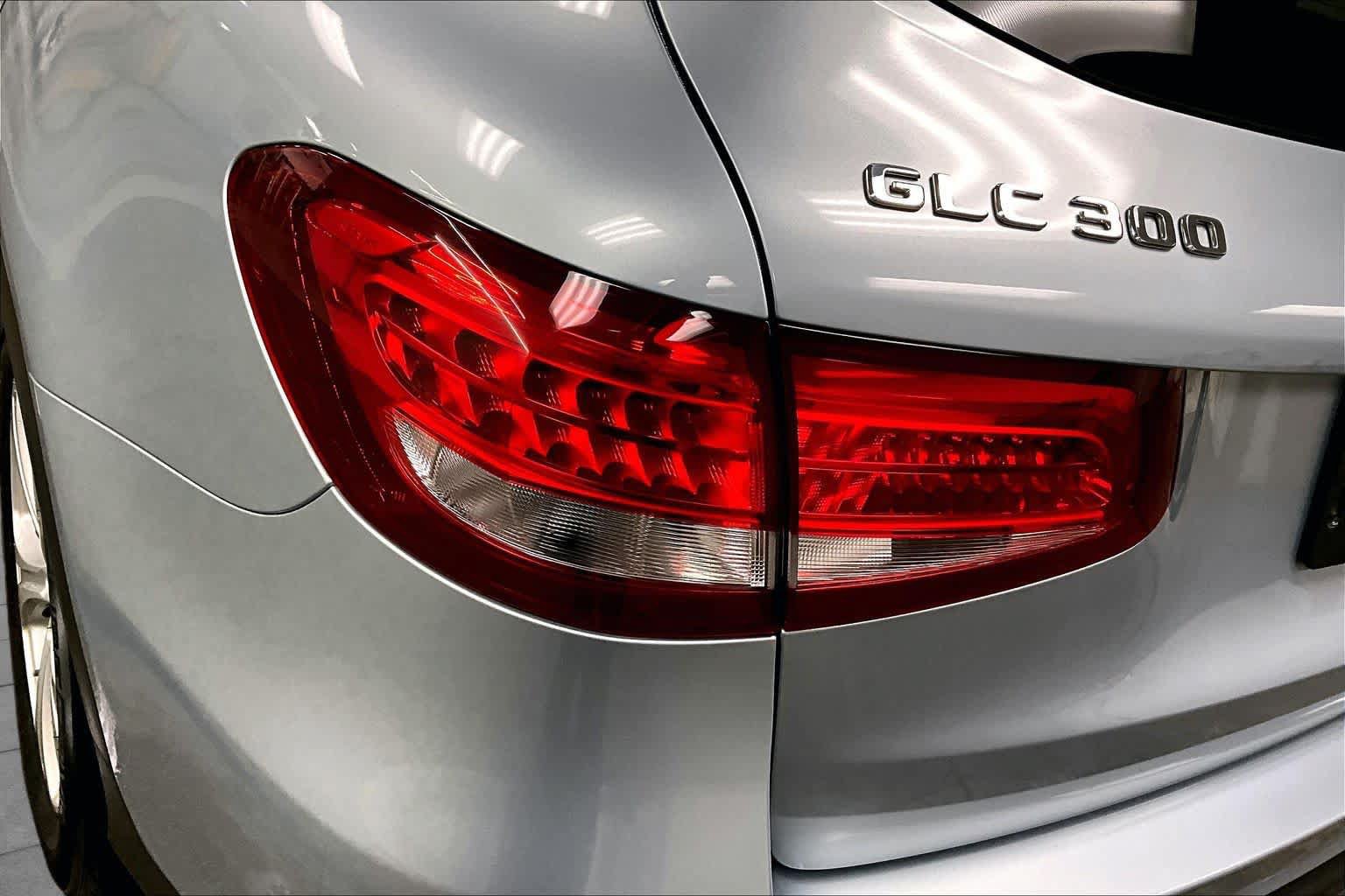 Used 2018 Mercedes-Benz GLC 300 4MATIC image 28