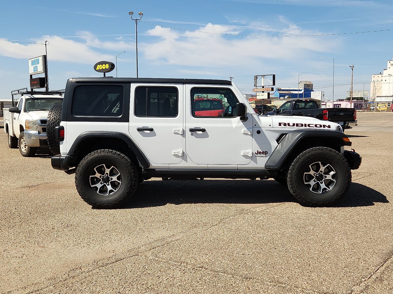Used 2021 Jeep Wrangler Unlimited Rubicon w/ Cold Weather Group AWD/4WD image 5