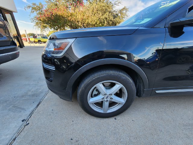 Used 2019 Ford Explorer XLT FWD image 7