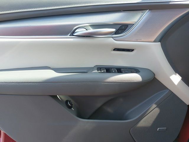 Used 2025 Cadillac XT5 Premium Luxury w/ Technology Package image 27
