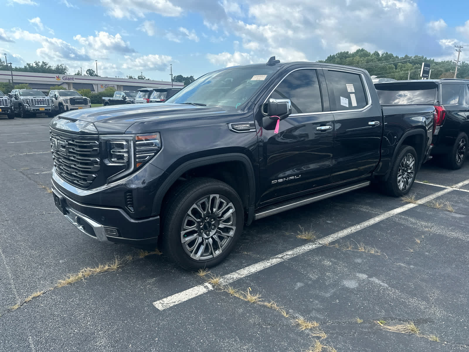 Used 2024 GMC Sierra 1500 Denali Ultimate AWD/4WD image 2