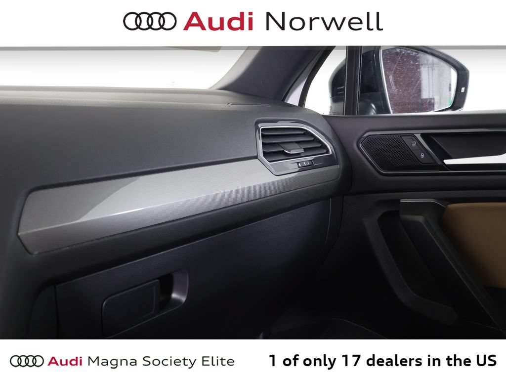 Used 2024 Volkswagen Tiguan SE R-Line AWD/4WD image 5