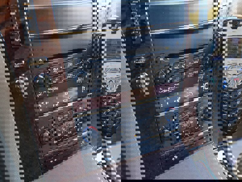 Used 2014 Cadillac Escalade ESV Premium AWD/4WD image 47