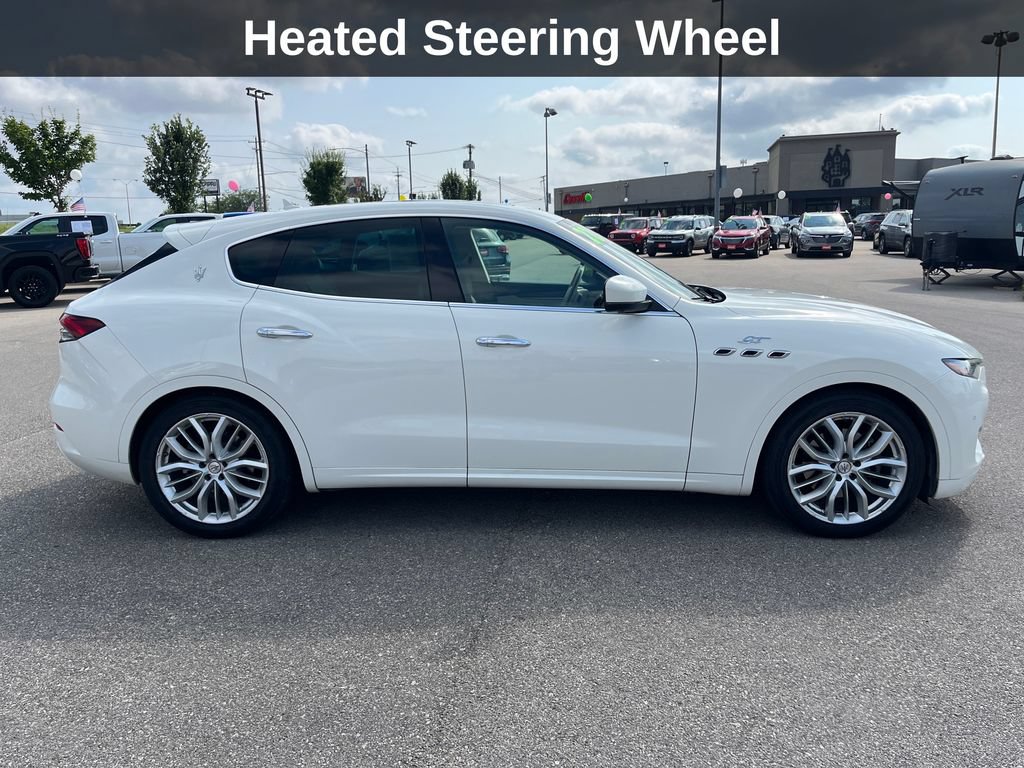 Used 2022 Maserati Levante GT AWD/4WD image 7