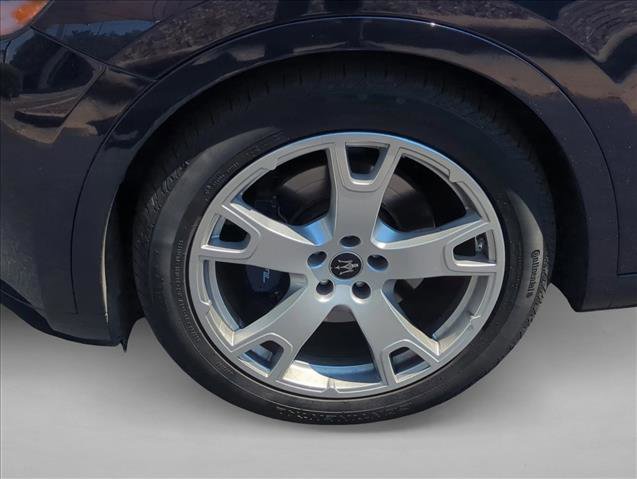 Used 2021 Maserati Levante AWD/4WD image 27