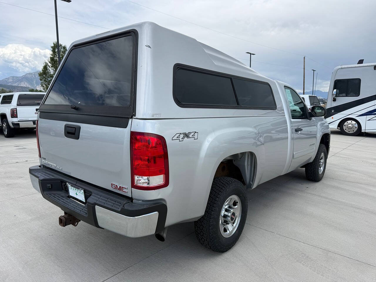 Used 2010 GMC Sierra 2500 SLE AWD/4WD image 4