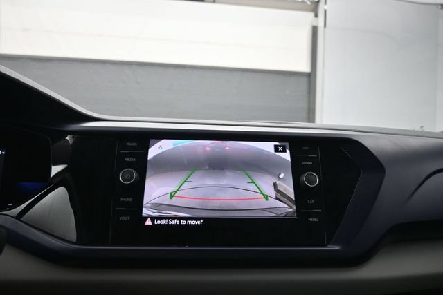 Used 2022 Volkswagen Taos SE FWD image 17