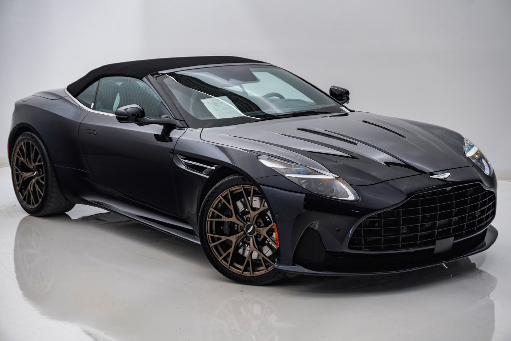 Used 2024 Aston Martin DB12 Convertible RWD image 7