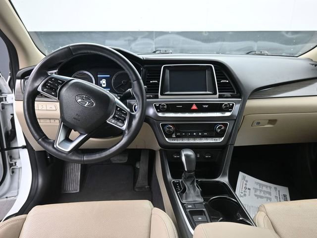 Used 2018 Hyundai Sonata Limited image 10