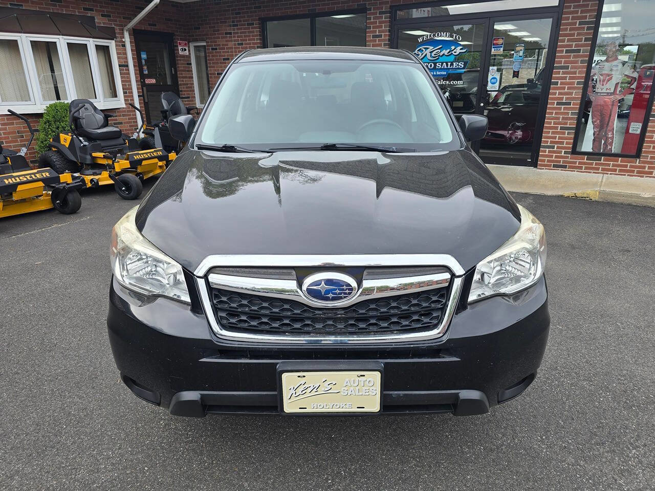Used 2014 Subaru Forester 2.5i AWD/4WD image 2