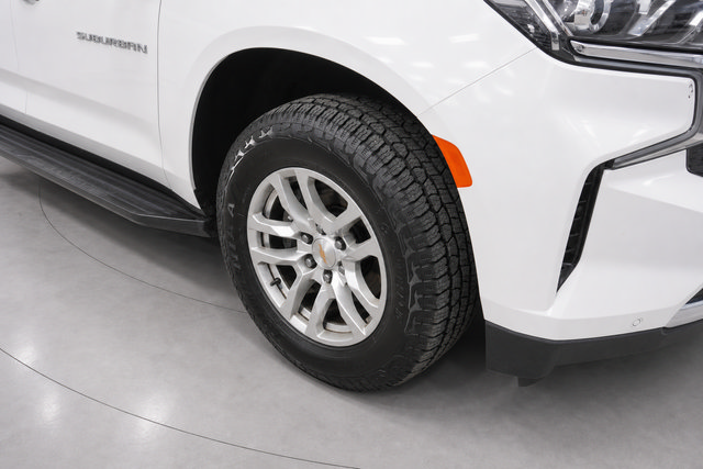 Used 2024 Chevrolet Suburban LT AWD/4WD image 8