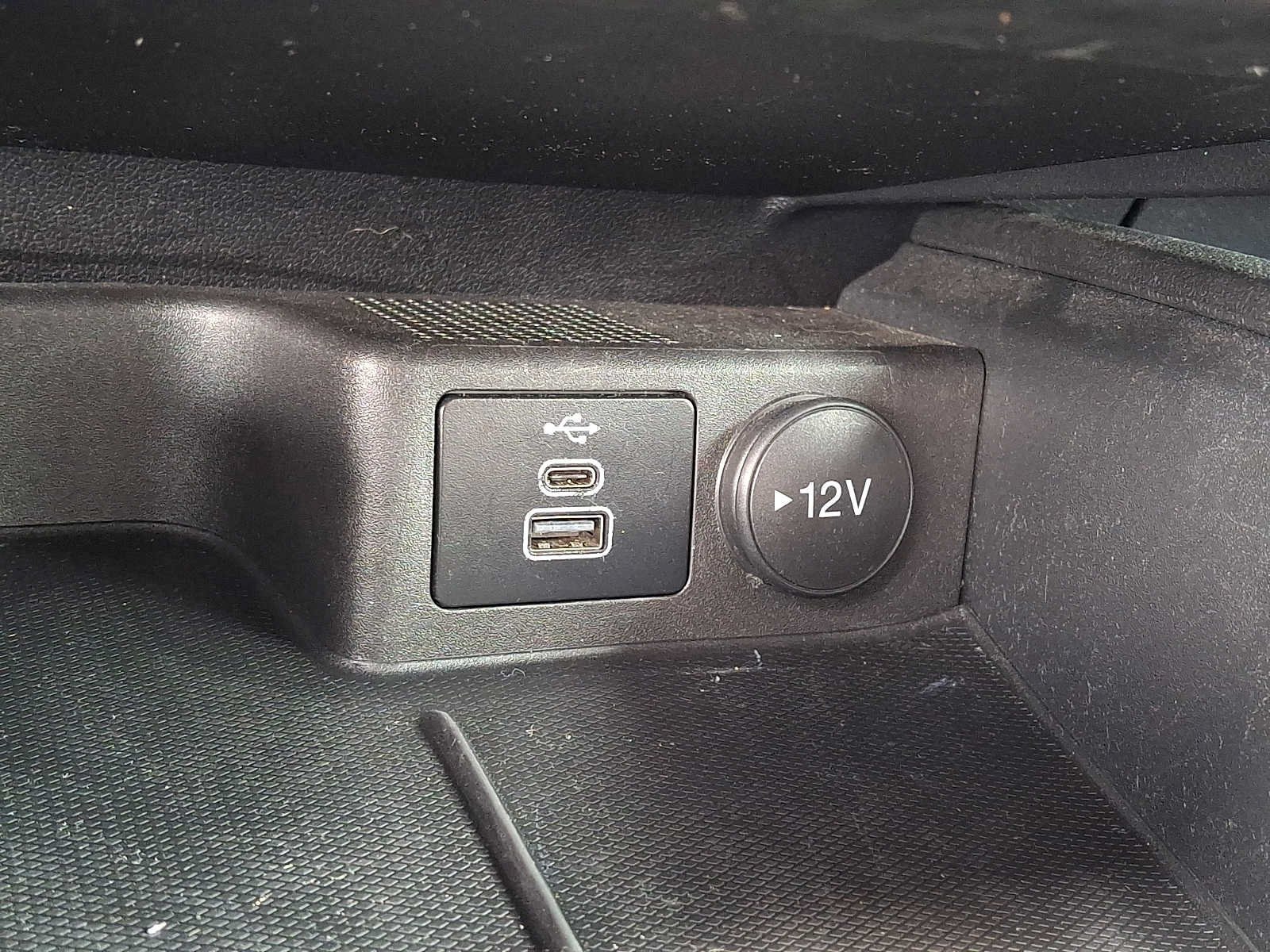 Used 2024 Ford Escape ST-Line AWD/4WD image 24