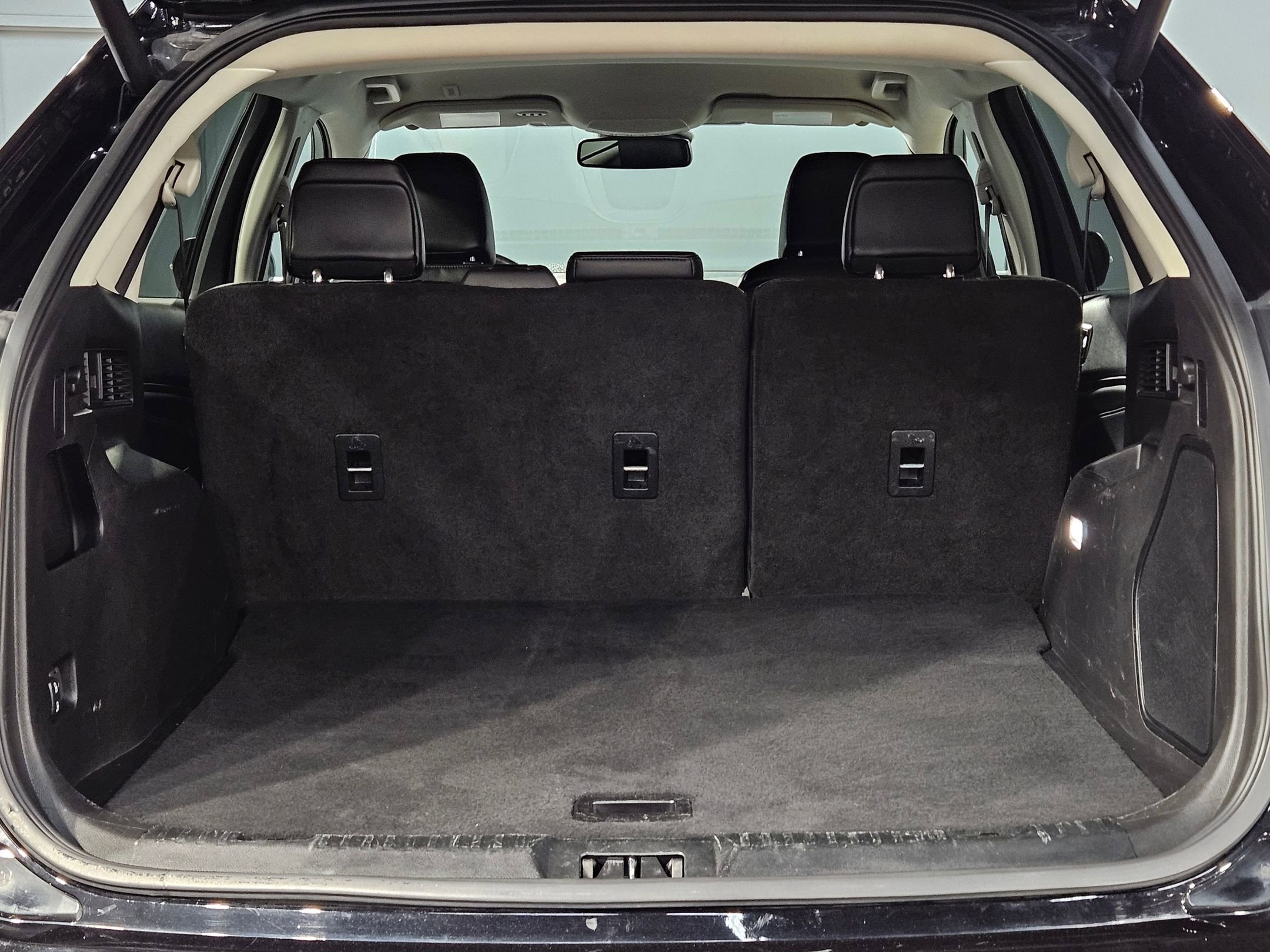 Used 2024 Ford Edge Titanium image 18