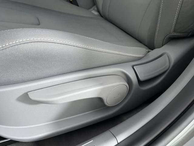 New 2026 Hyundai Elantra Sport FWD image 33