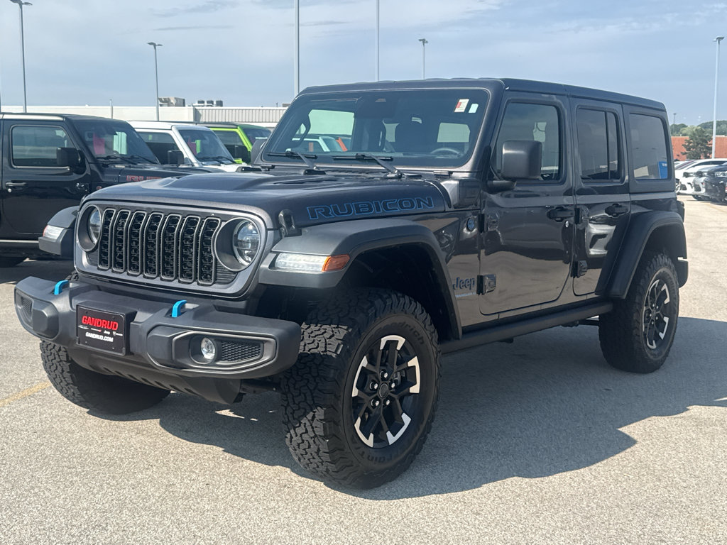 Used 2025 Jeep Wrangler Unlimited Rubicon 4xe w/ Safety Group AWD/4WD image 2
