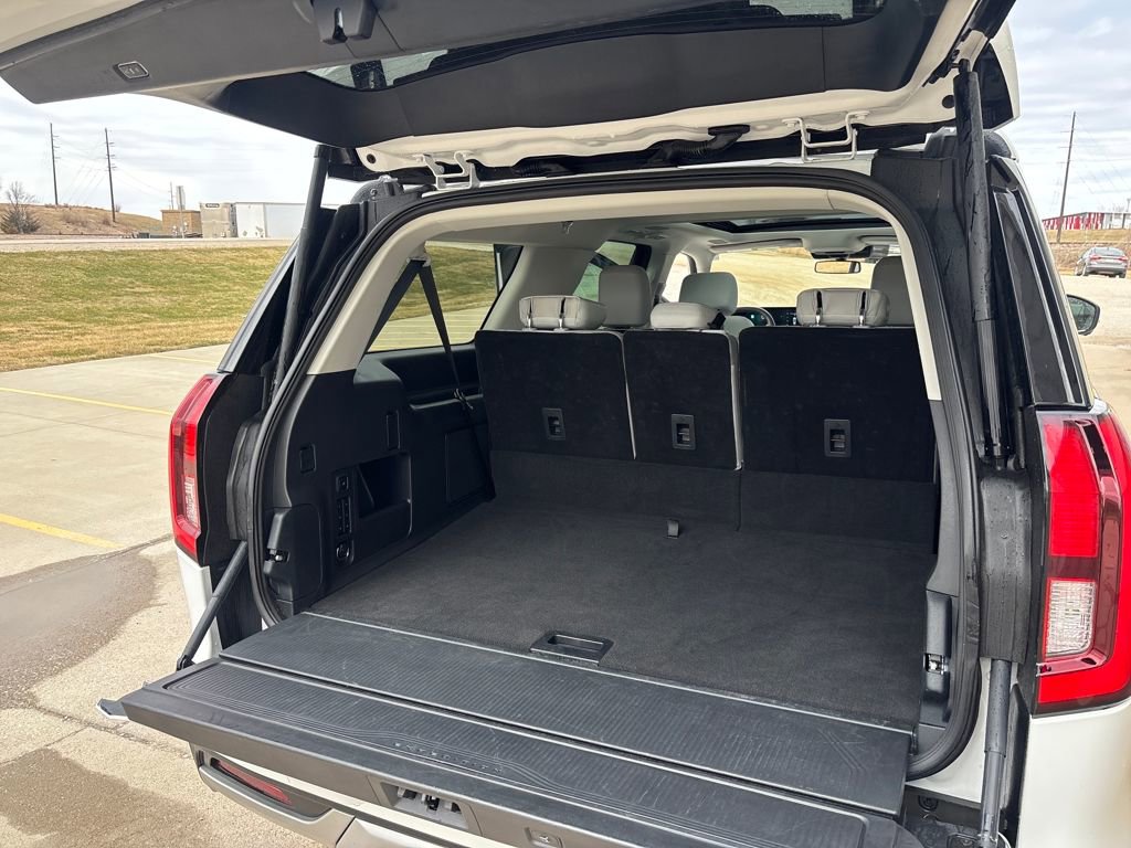 Used 2025 Ford Expedition Max Platinum w/ Driver's Package image 32