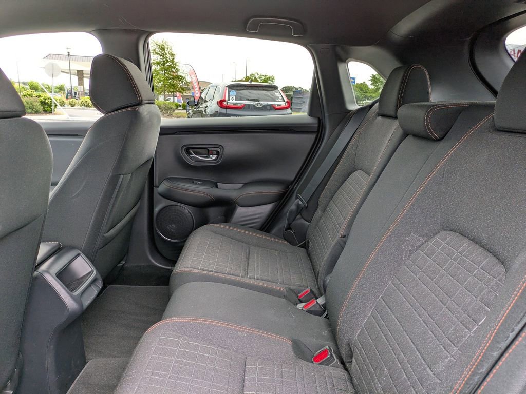Used 2025 Honda HR-V Sport image 15
