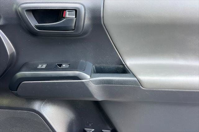 Certified 2022 Toyota Tacoma SR AWD/4WD image 17