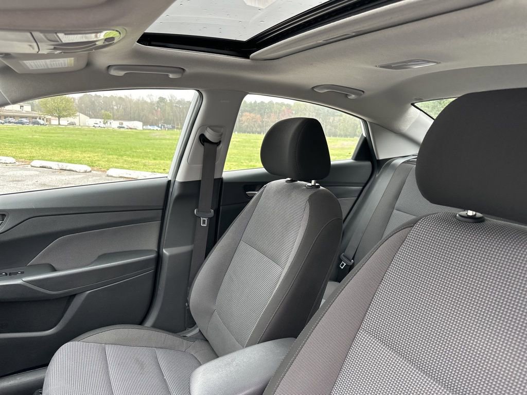 Used 2021 Hyundai Accent Limited w/ Cargo Package image 11