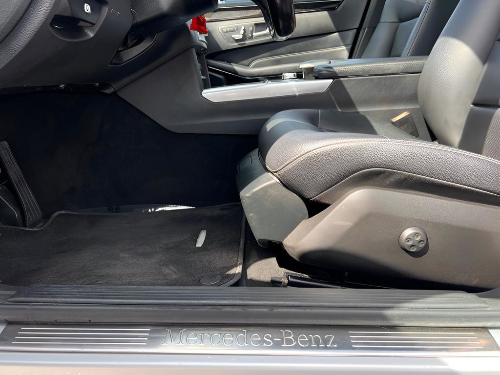 Used 2014 Mercedes-Benz E 350 4MATIC Sedan image 23