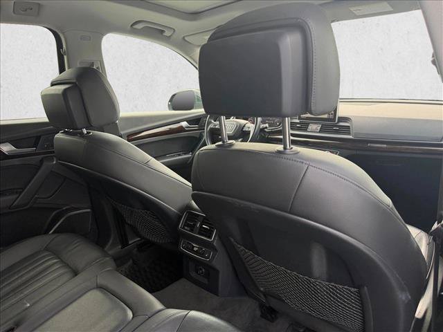 Used 2018 Audi Q5 2.0T Premium Plus w/ Premium Plus Package AWD/4WD image 13