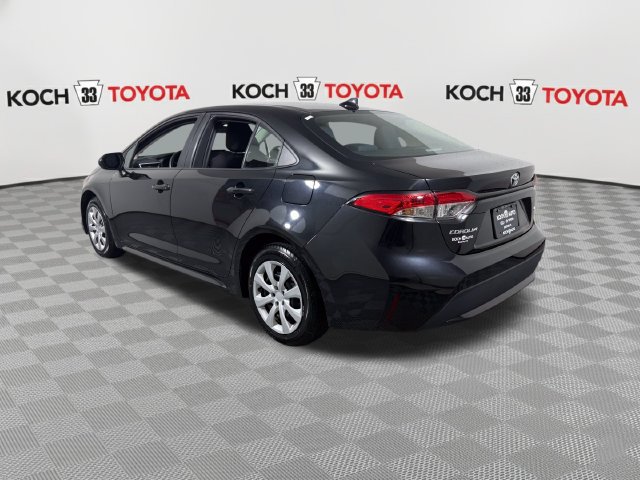 Used 2022 Toyota Corolla LE FWD image 6