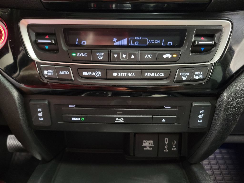 Used 2018 Honda Pilot Touring image 19