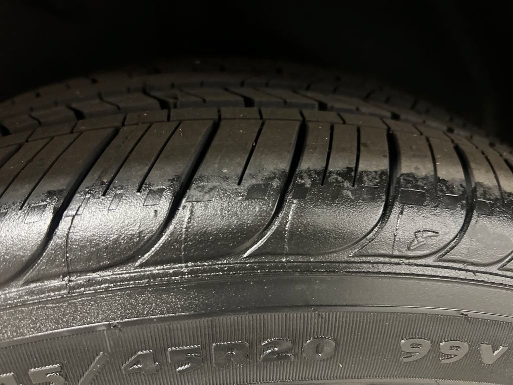 Certified 2023 Buick Envision Avenir AWD/4WD image 11