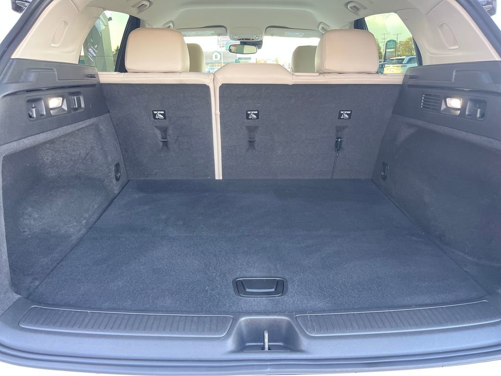 Used 2022 Buick Envision Essence w/ Safety Package image 23